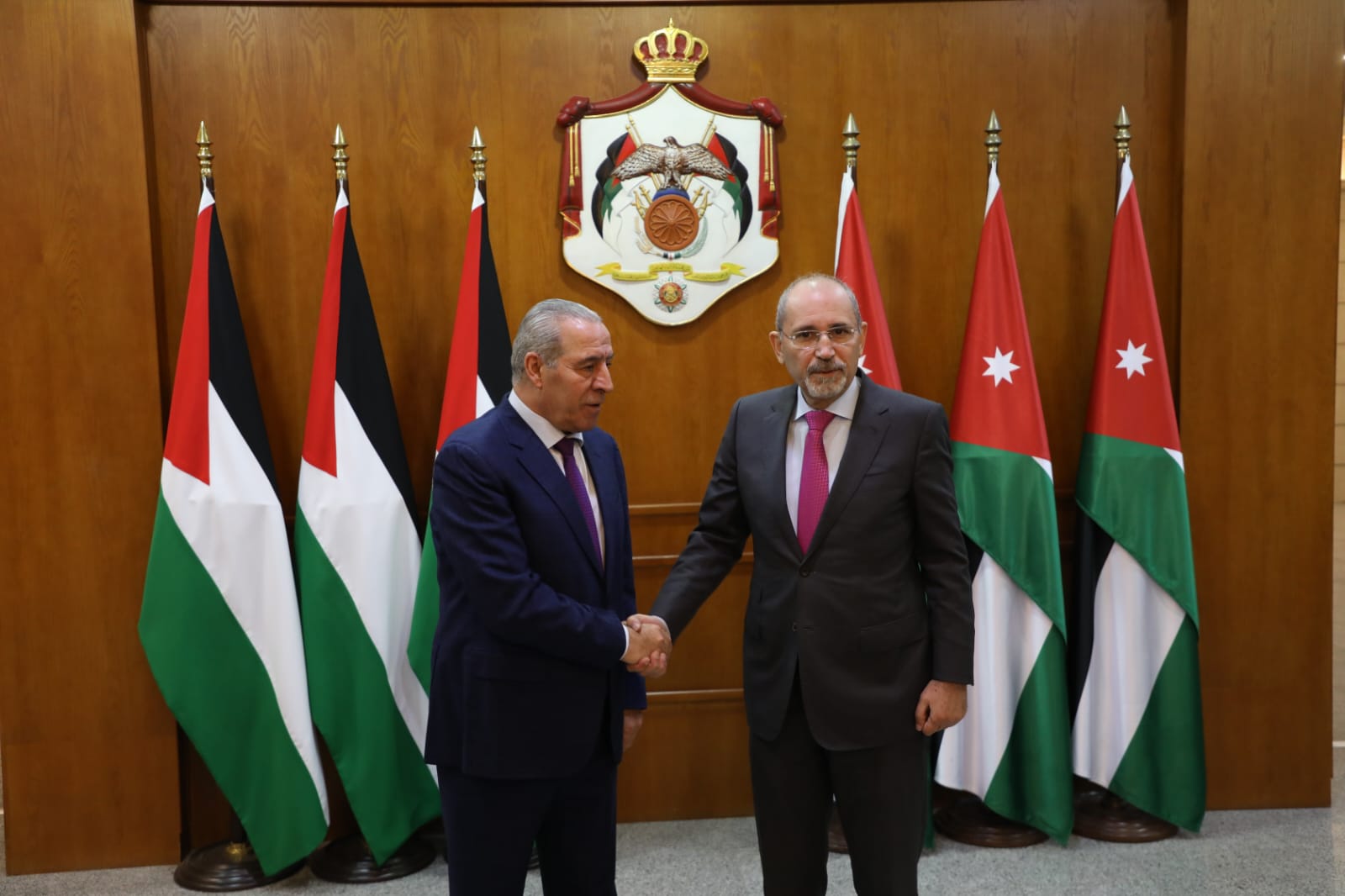 وزير الخارجية يلتقي نائب الرئيس الفلسطيني