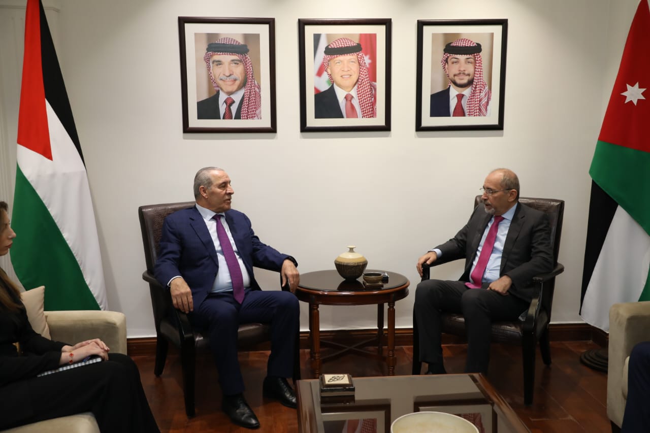 وزير الخارجية يلتقي نائب الرئيس الفلسطيني