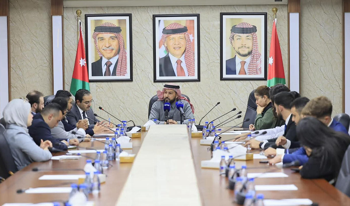 تعليم النواب تلتقي طلبة قائمة النشامى في الجامعة الأردنية