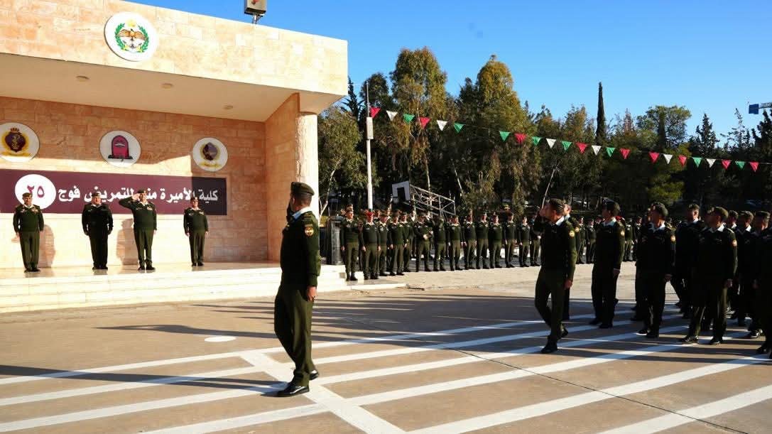 مدير الخدمات الطبية الملكية يتفقد مدينة الحسين الطبية