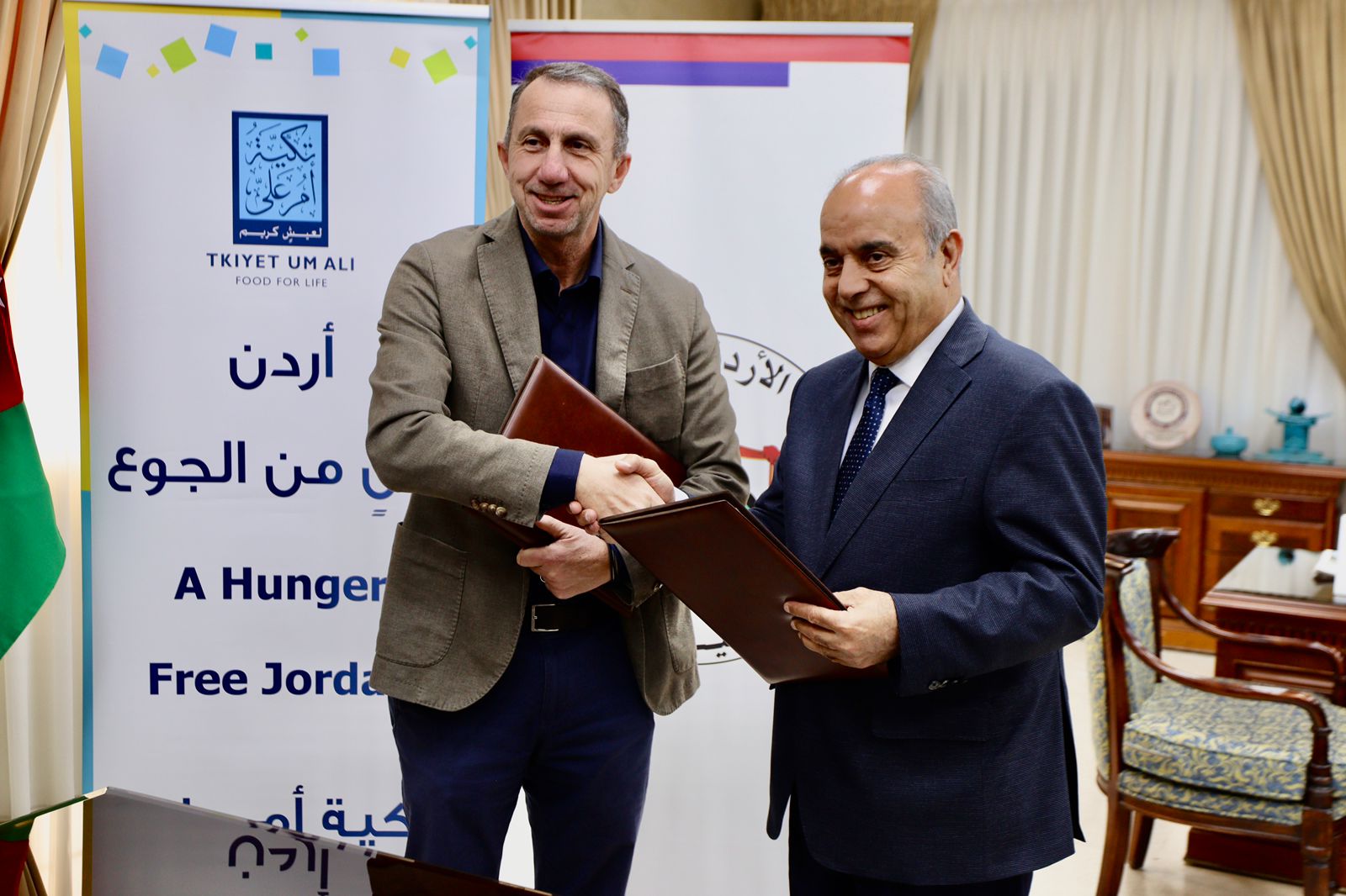 اتفاقية بين تكية أم علي والتربية لتعزيز التغذية المدرسية