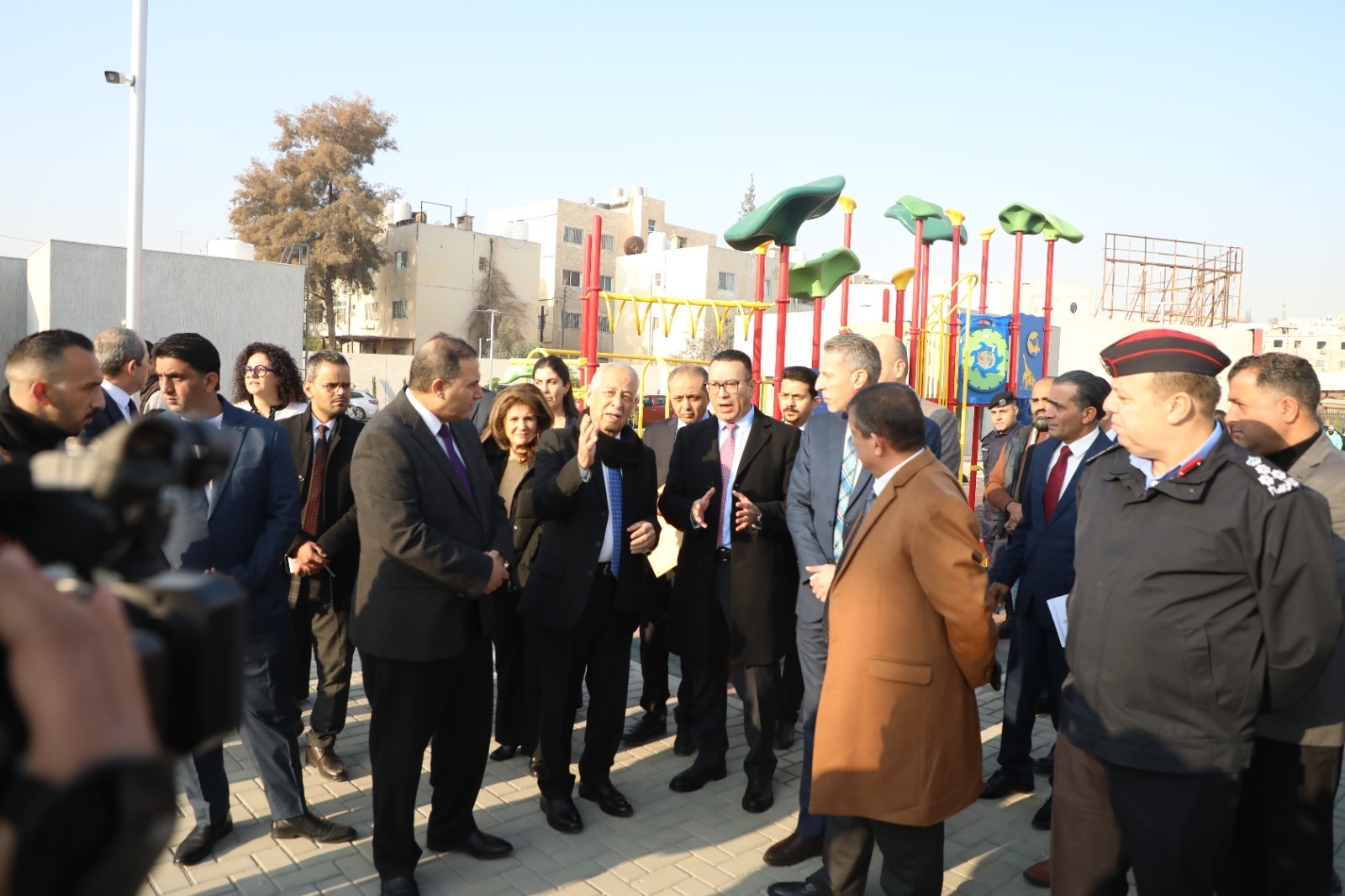  رئيس الديوان الملكي يفتتح ويتفقد مشاريع مبادرات ملكية بالزرقاء