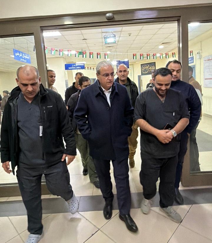 وزير الصحة يجري زيارة مفاجئة لمستشفى الحسين السلط الجديد 