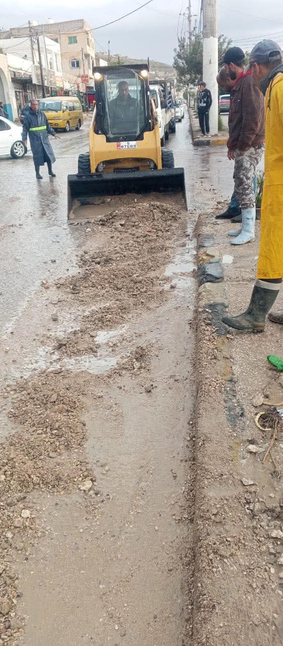 متصرف الأغوار الشمالية يدعو لاستمرار جاهزية البلديات