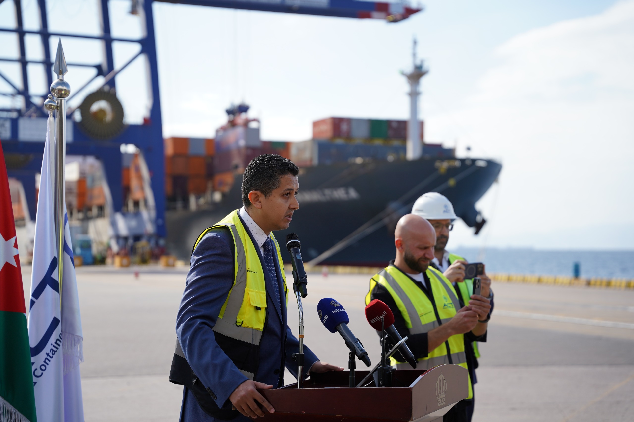 ميناء حاويات العقبة يحقق إنجازا تاريخيا بمناولة مليون حاوية نمطية