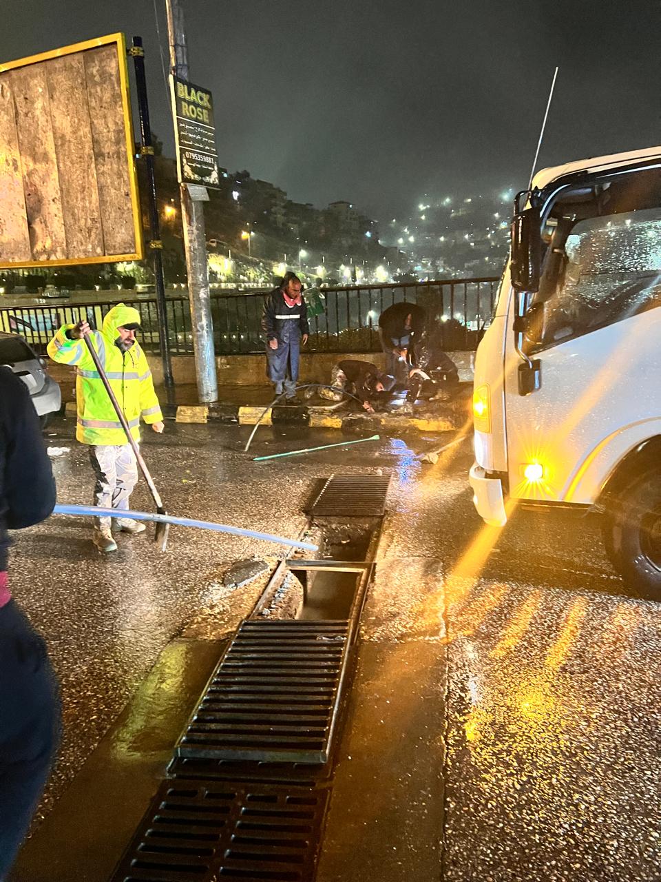 بلدية السلط: الاستعداد المبكر والصيانة الدورية ركيزتان للتعامل مع الظروف الجوية 