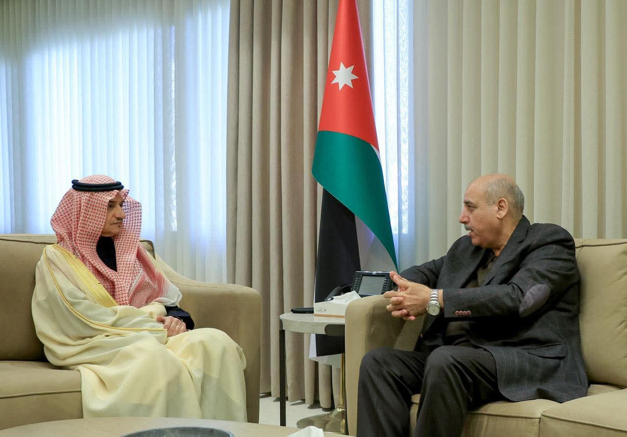 رئيس مجلس النواب يستقبل السفير السعودي 