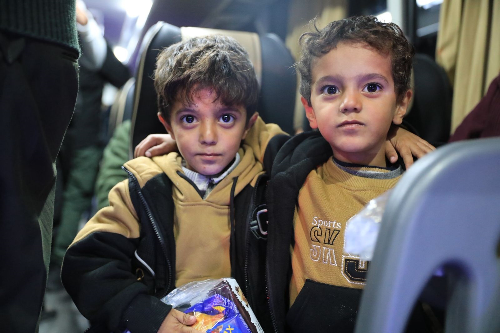 القوات المسلحة تجلي الدفعة الـ 20 من أطفال غزة المرضى للعلاج في المملكة