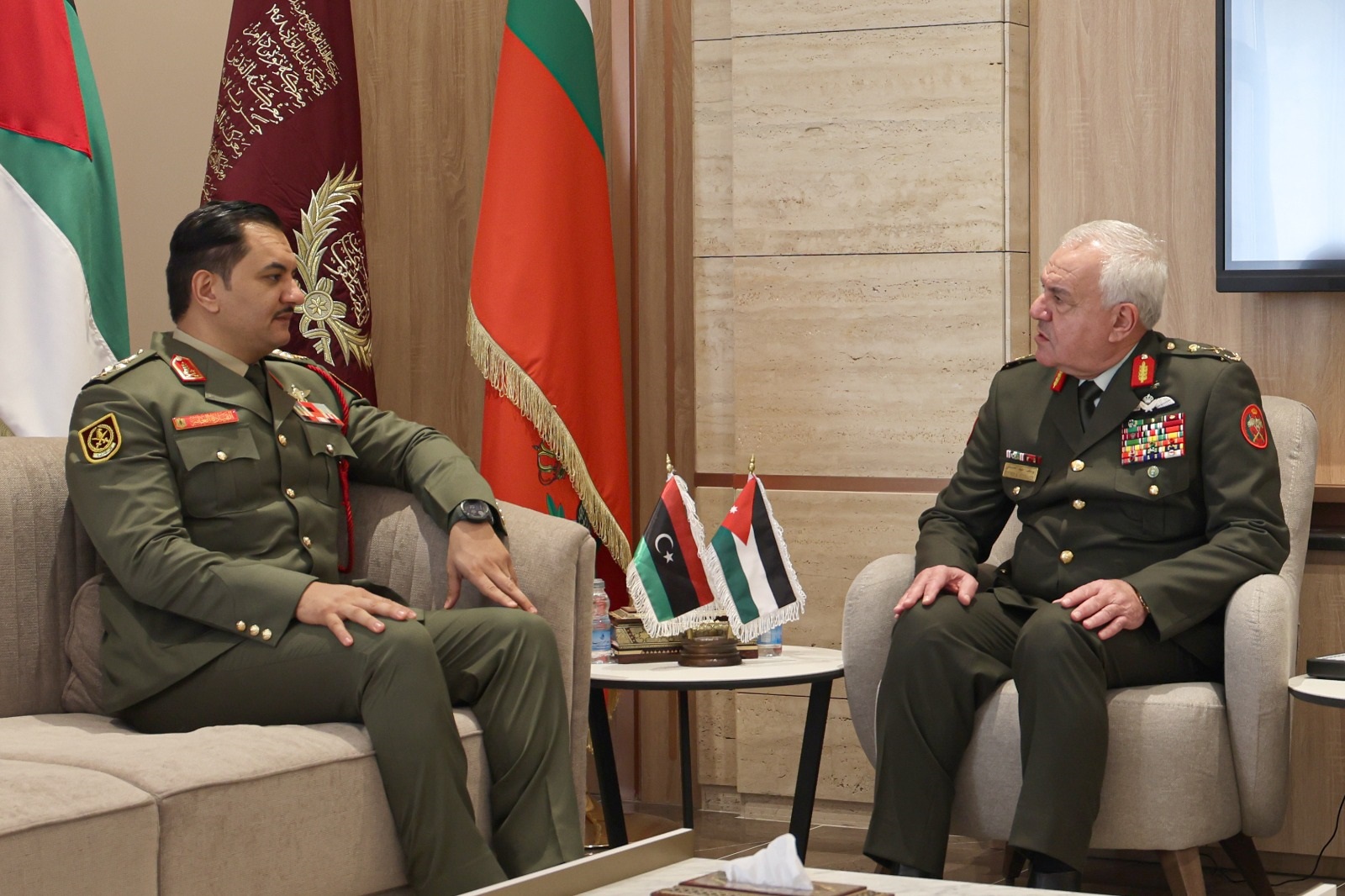 الحنيطي يستقبل نائب القائد العام للقوات المسلحة العربية الليبية