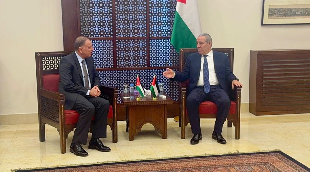 مندوباً عن الملك وزير الداخلية يشارك في قداس عيد الميلاد للطوائف المسيحية حسب التقويم الشرقي في بيت لحم