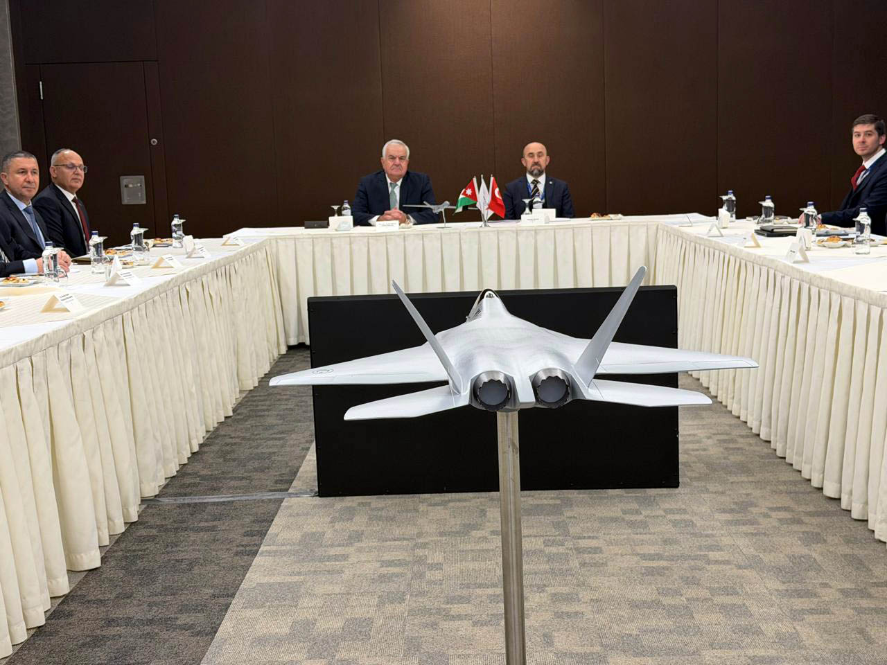 الحنيطي يزور شركتي توساش وروكيتسان ويبحث التعاون مع رئيس هيئة الصناعات الدفاعية التركية 