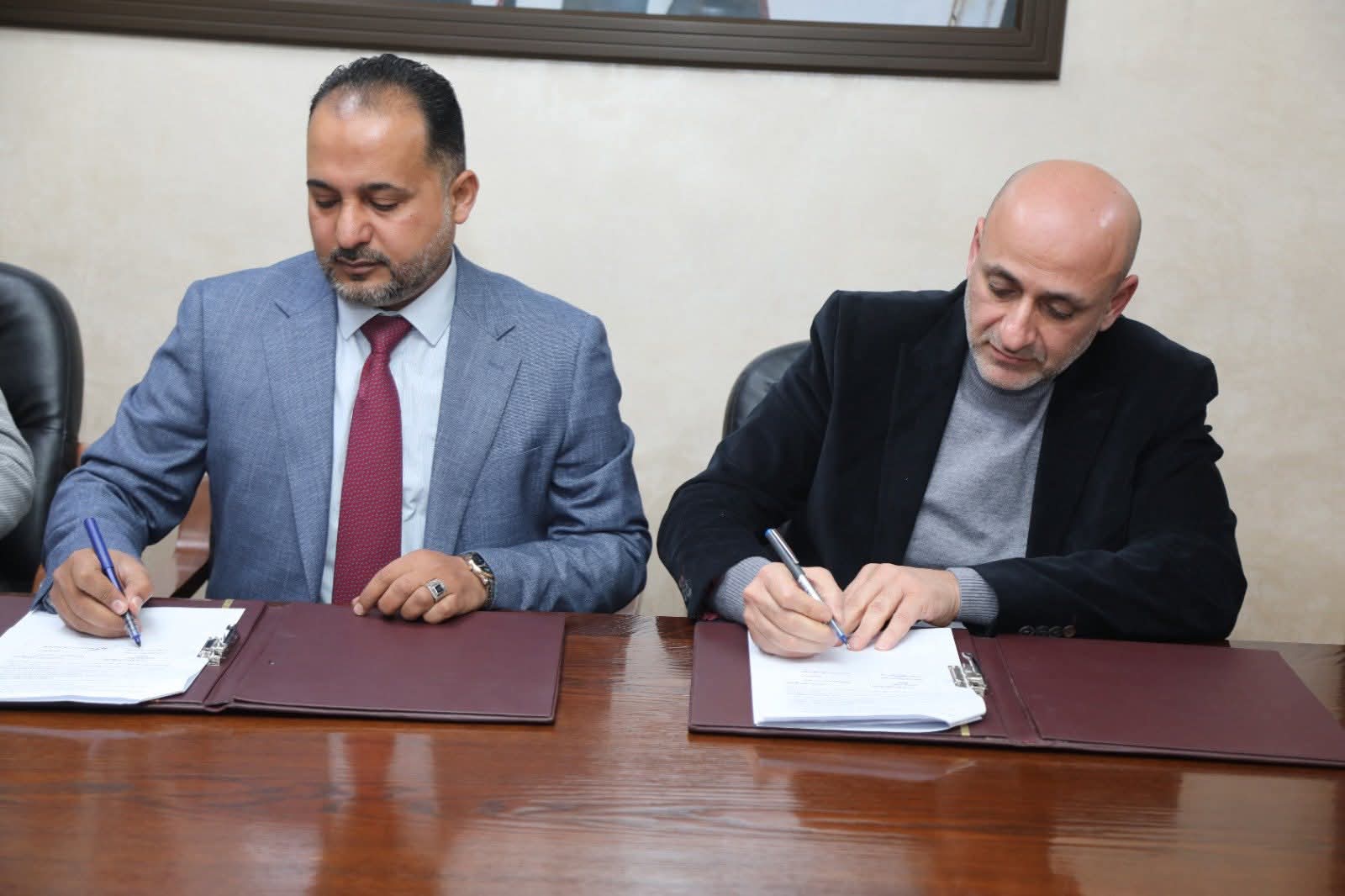 سلطة وادي الأردن توقع اتفاقيات استثمارية لتعزيز التنمية 