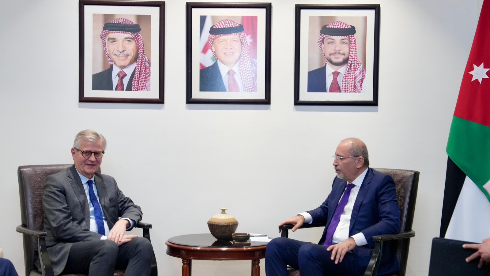 وزير الخارجية يلتقي وكيل الأمم المتحدة لعمليات السلام