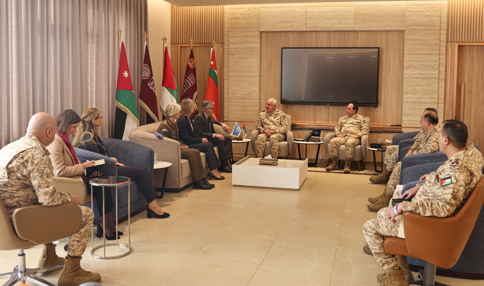 الحنيطي يستقبل وكيل الأمين العام لشؤون عمليات حفظ السلام في الأمم المتحدة