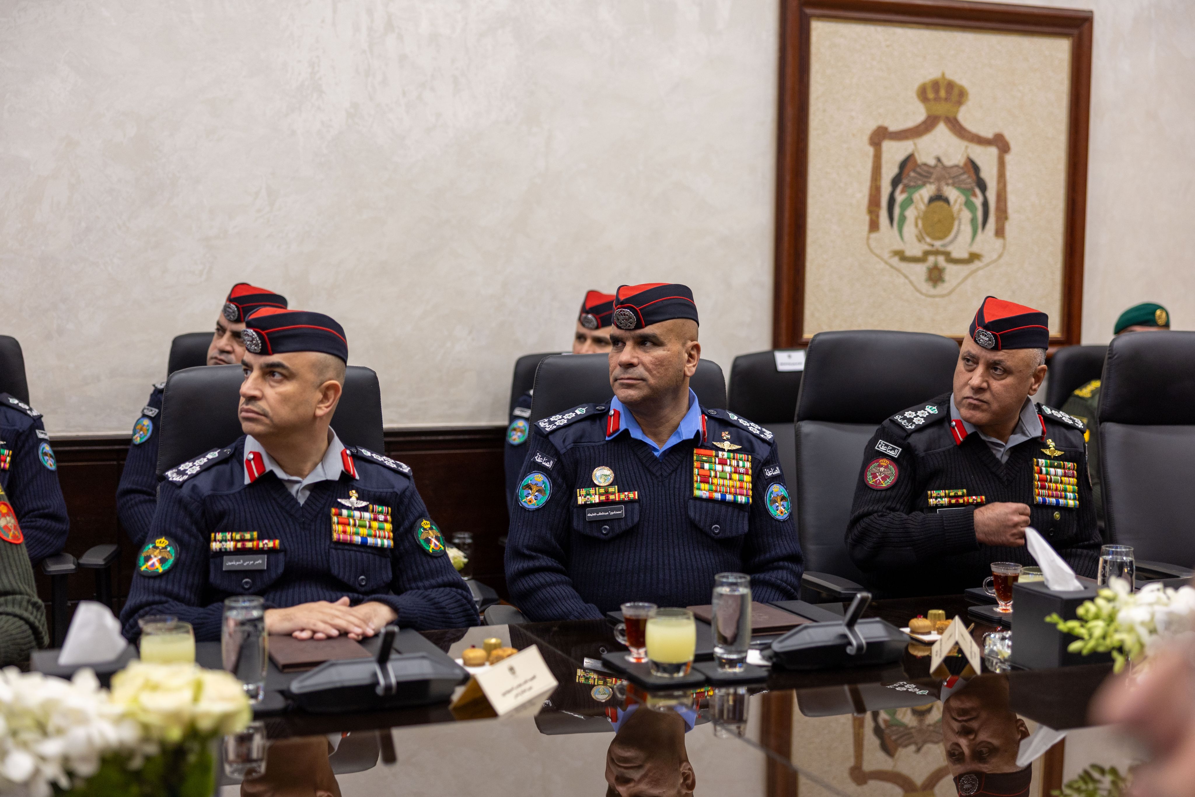 الملك يزور مديرية الأمن العام ويطلع على تجهيزاتها للتعامل مع الظروف الجوية