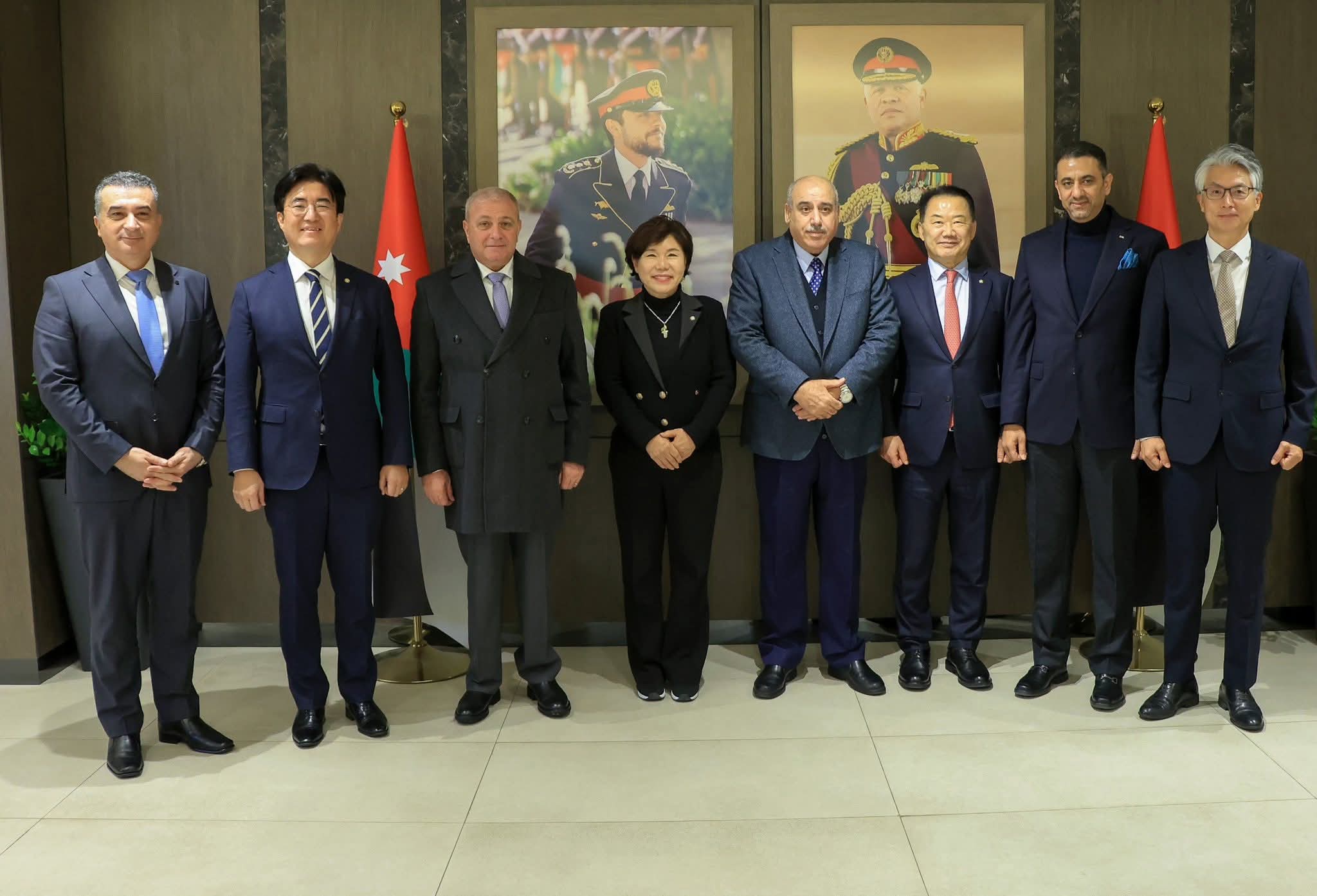 رئيس مجلس النواب يستقل وفدا من مجلس النواب الكوري