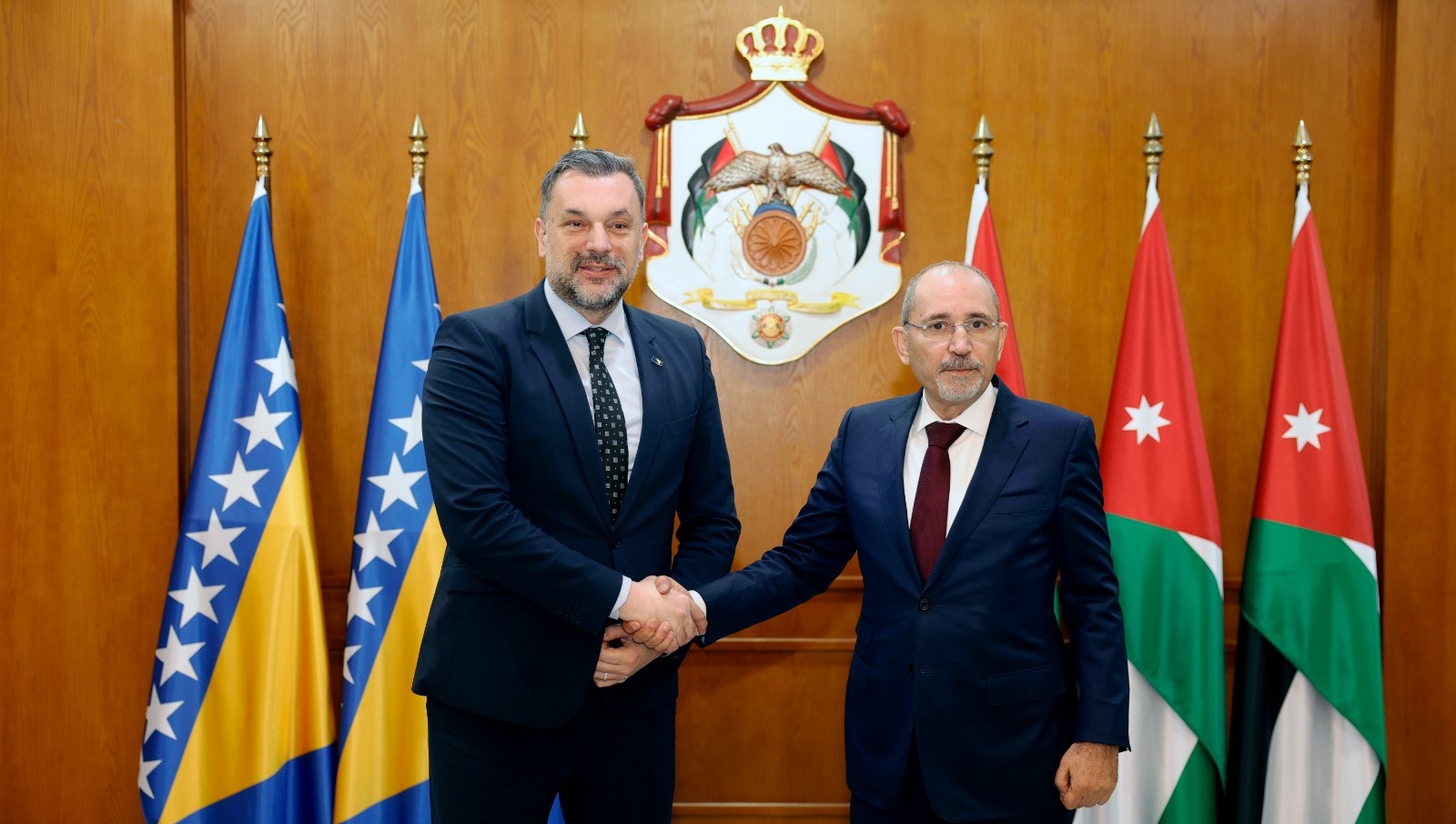 وزير الخارجية يلتقي نظيره البوسني 