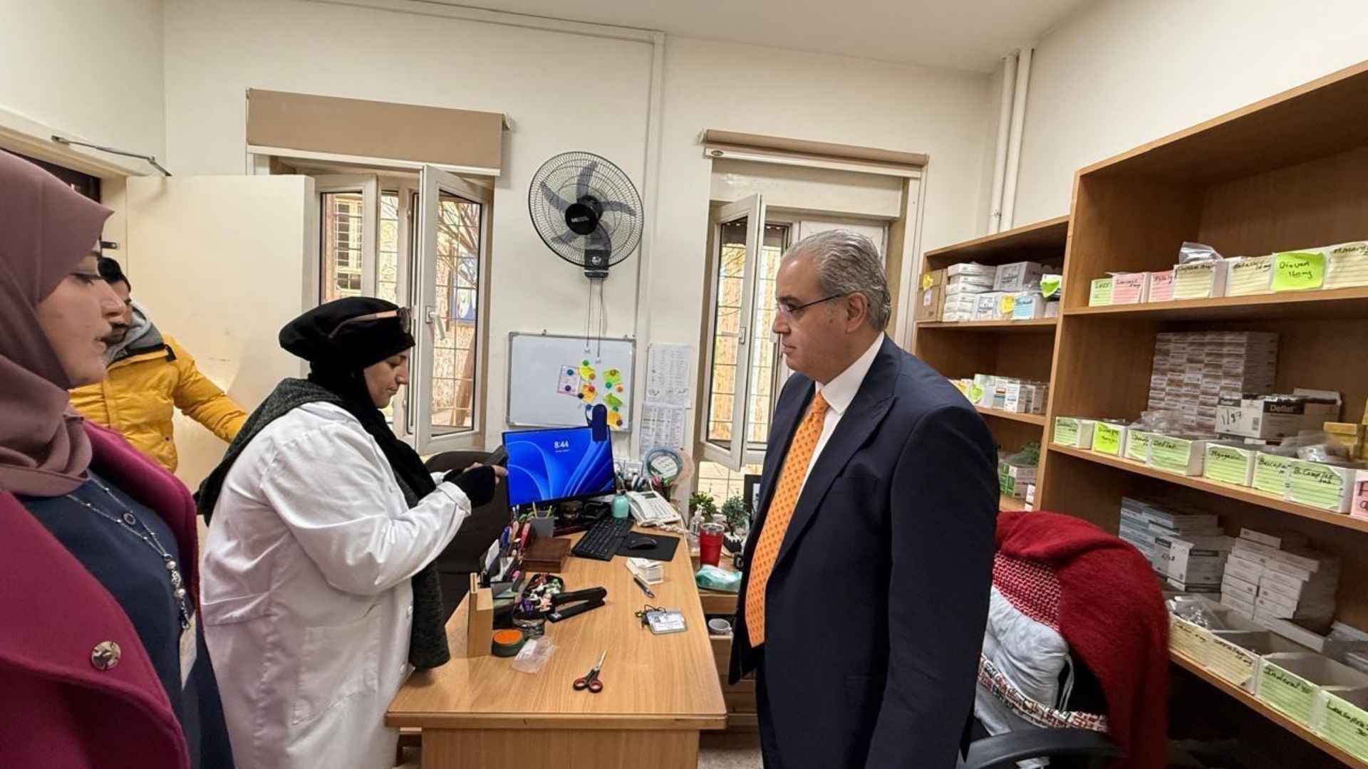 وزير الصحة يتفقد الخدمات الصحية والعلاجية المقدمة للمرضى في مركز تأهيل المدمنين