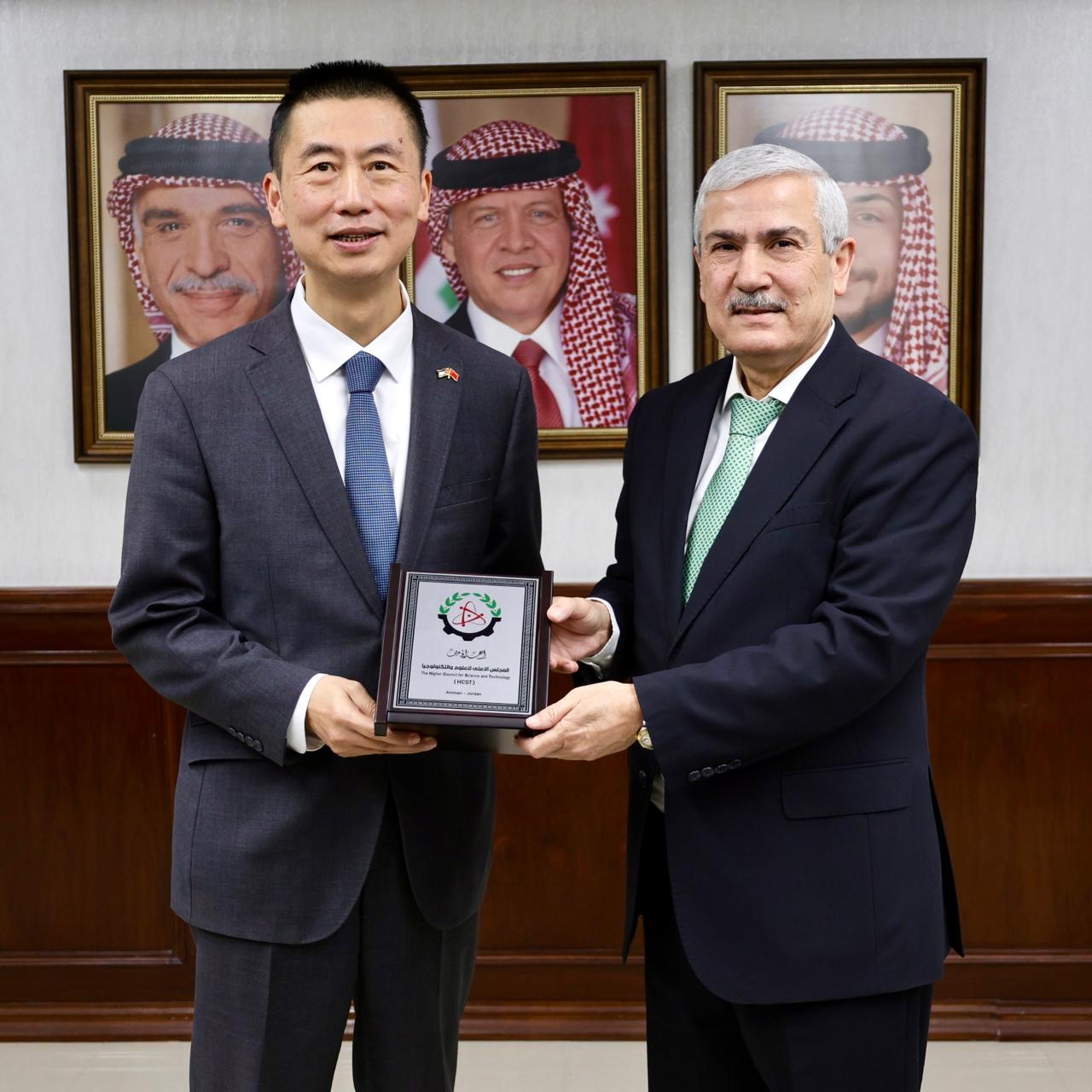  المجلس الأعلى للعلوم والتكنولوجيا يبحث آفاق التعاون مع السفير الصيني