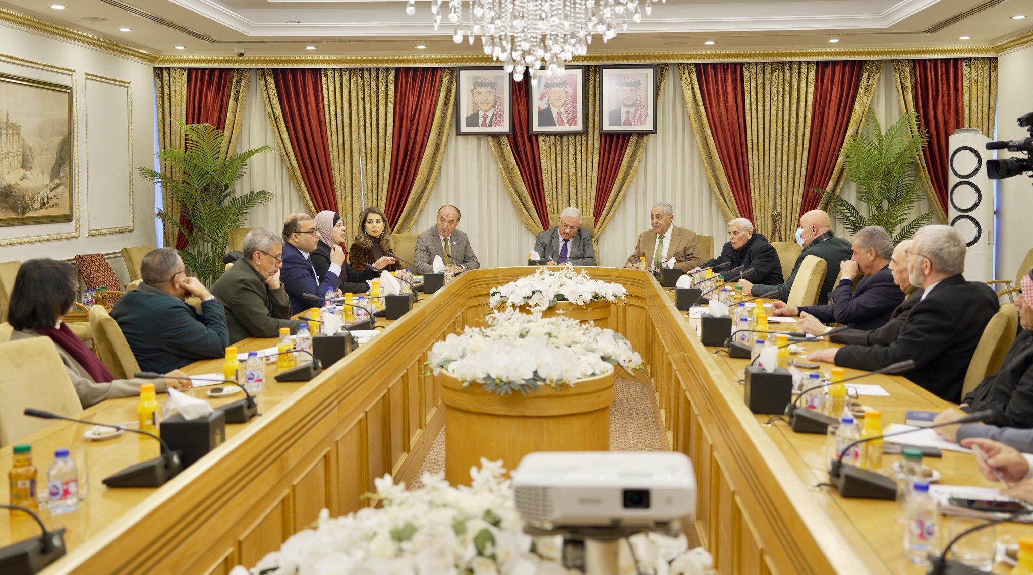 طاقة الأعيان تطلع على آلية رقابة المواصفات والمقاييس المتعلقة بالمحروقات 