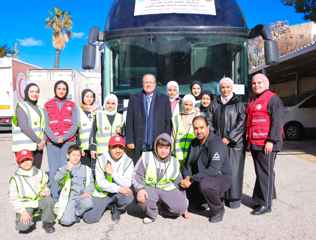 الهلال الأحمر يسيّر رحلة عمرة للأطفال الأيتام 