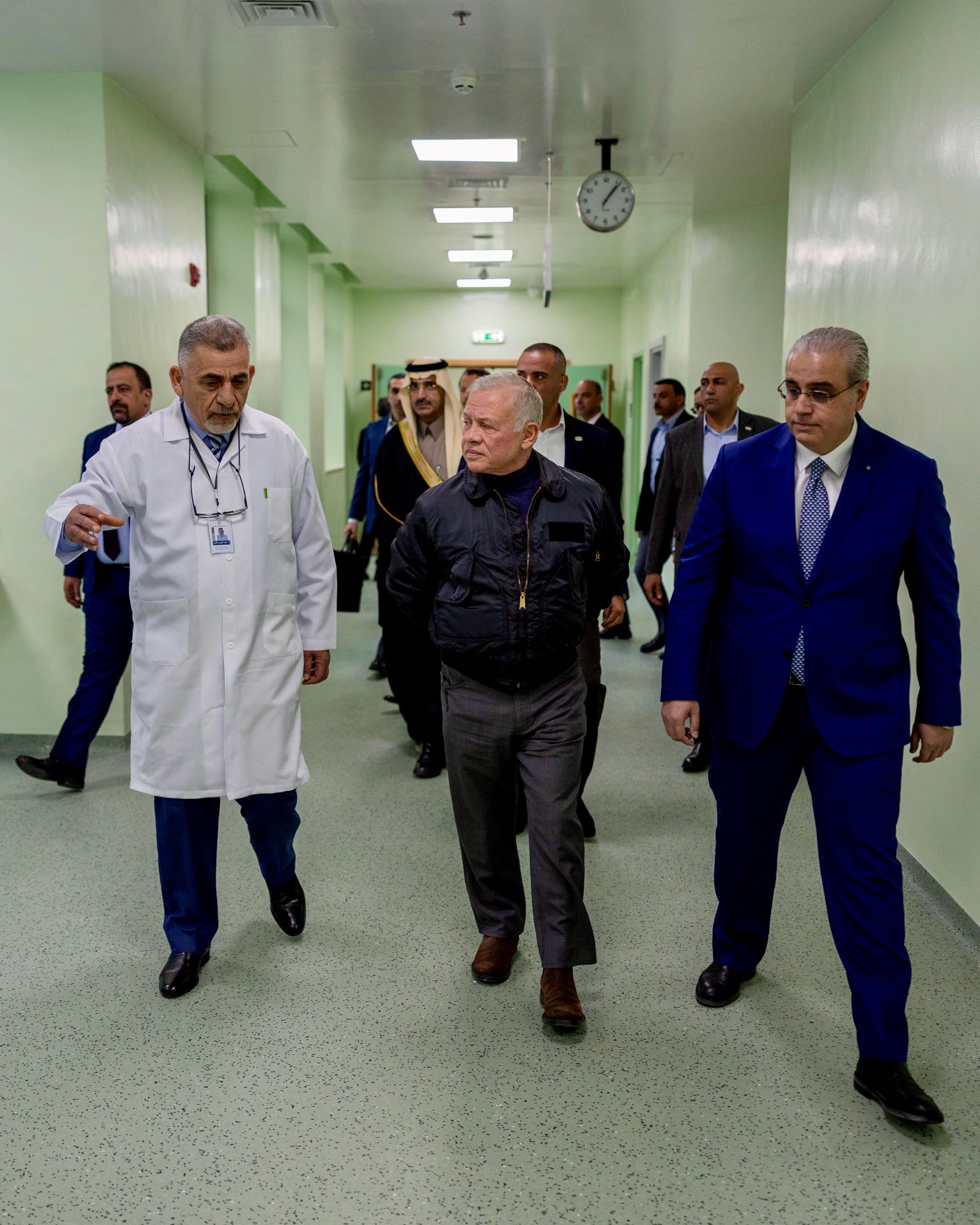 الملك يزور إربد ويفتتح مشاريع تنموية وخدمية ويلتقي وجهاء وممثلين عن أهالي المحافظة