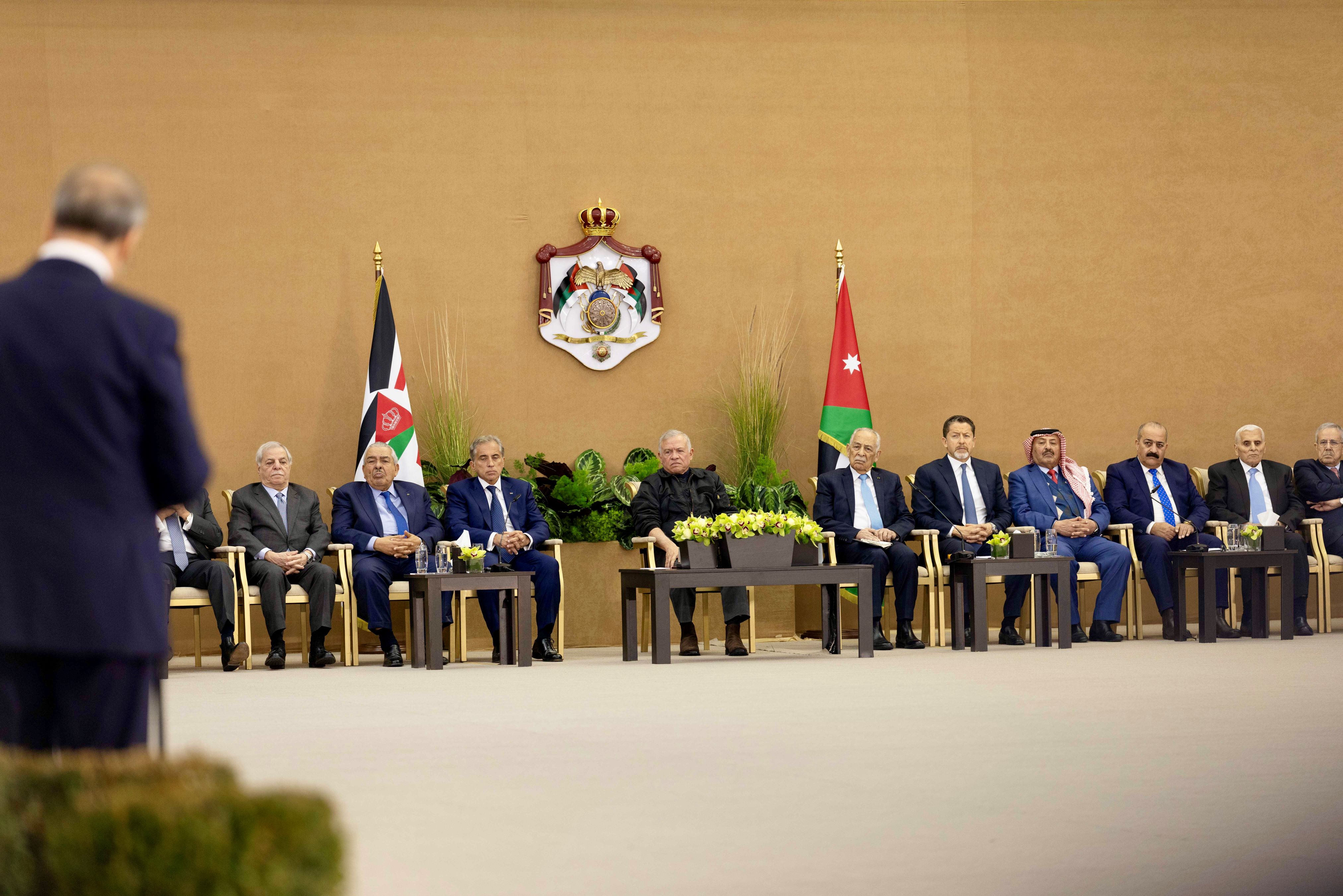 الملك يزور إربد ويفتتح مشاريع تنموية وخدمية ويلتقي وجهاء وممثلين عن أهالي المحافظة