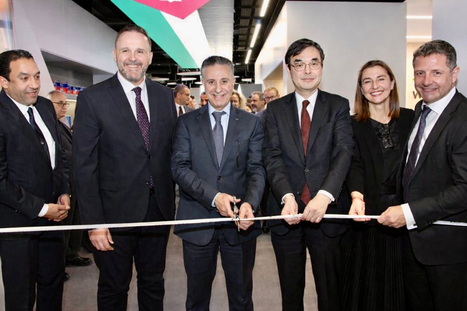  وزير الصناعة يفتتح مكاتب لشركة جيه تي إنترناشونال 