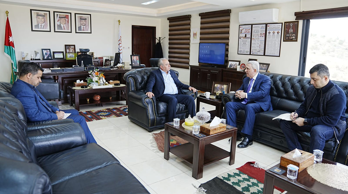 رئيس إقليم البترا يبحث وسفير أذربيجان التعاون السياحي والثقافي 