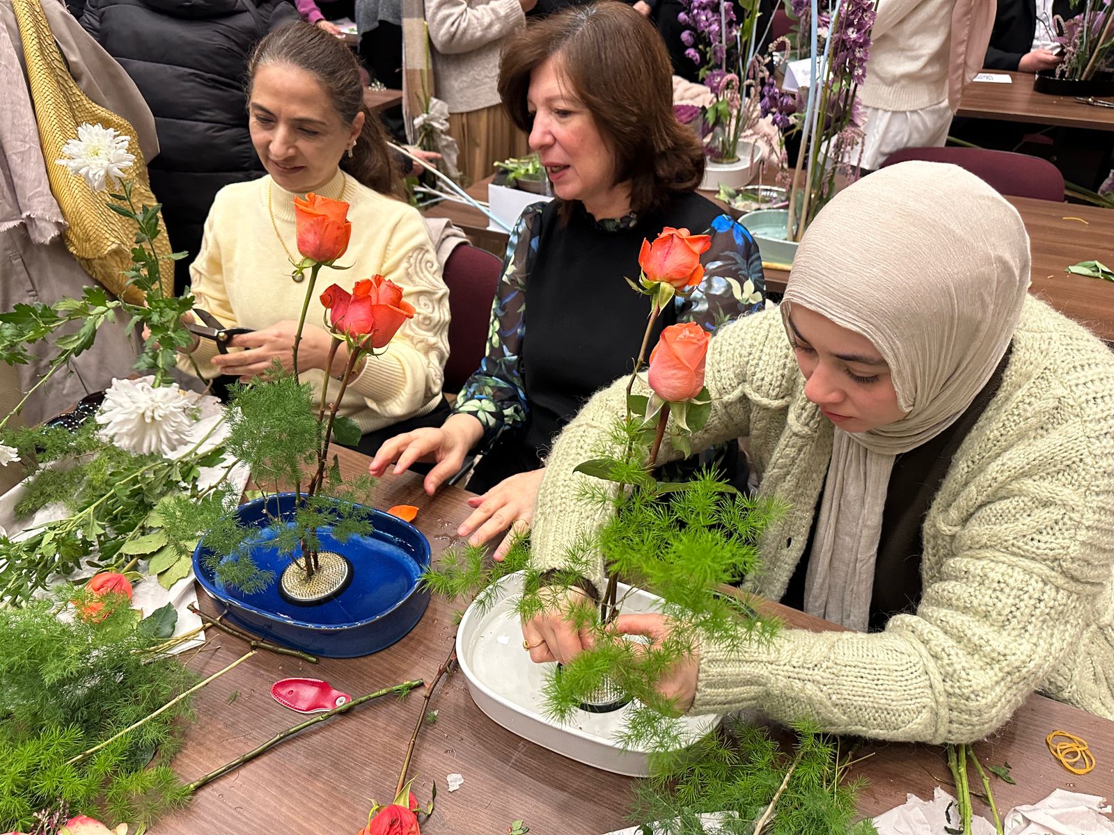 ورشة حول فن تنسيق الزهور إيكيبانا الياباني 