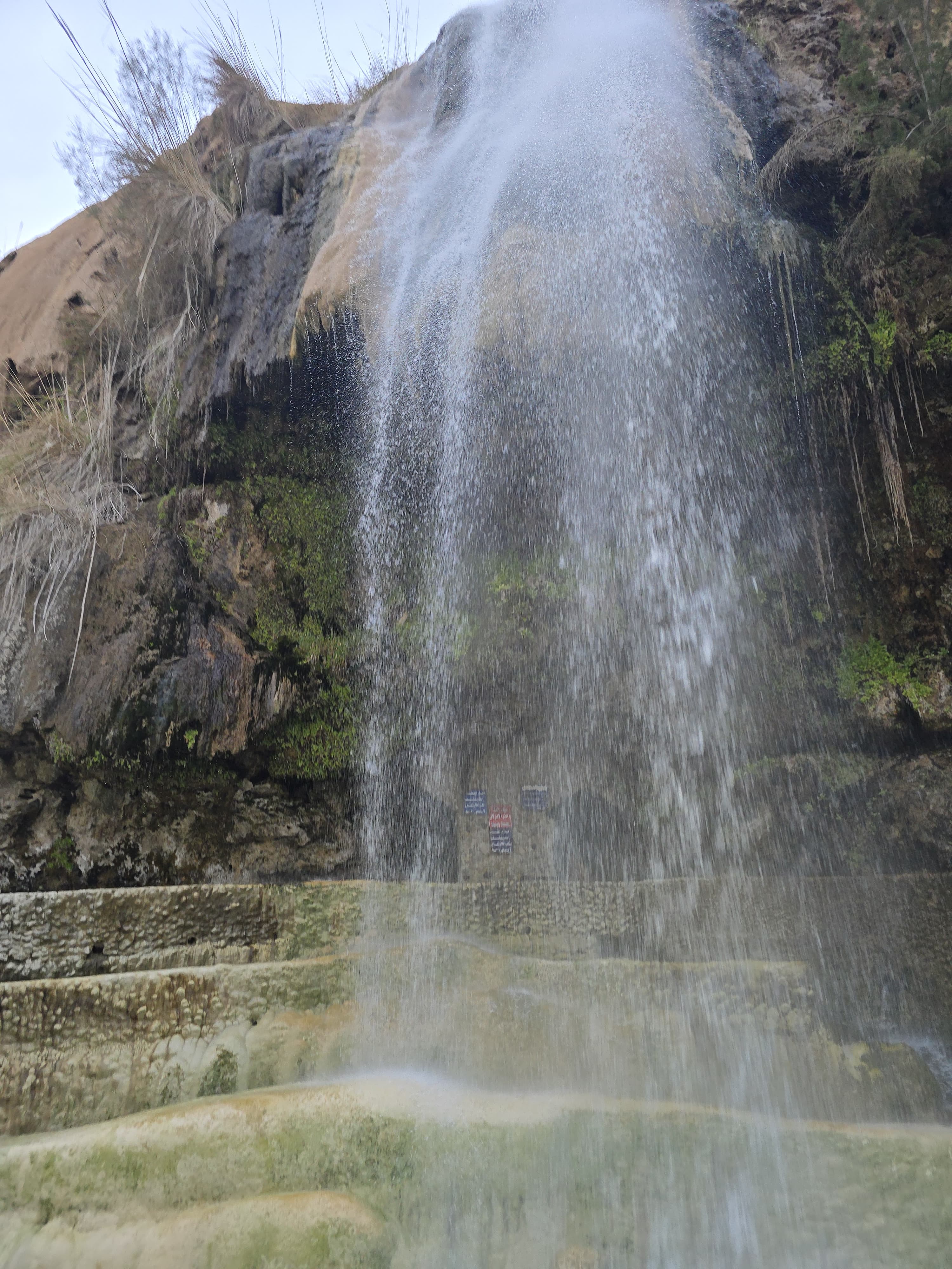 شلالات ماعين من أجمل الوجهات السياحية الطبيعية في المملكة.